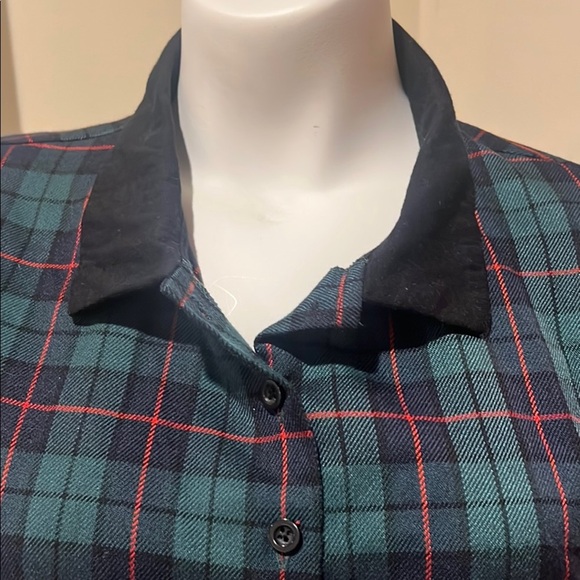 🎄Forever 21  Plaid Button-Up Women's Top - Green and Black Size Large 🎄 - Picture 3 of 16